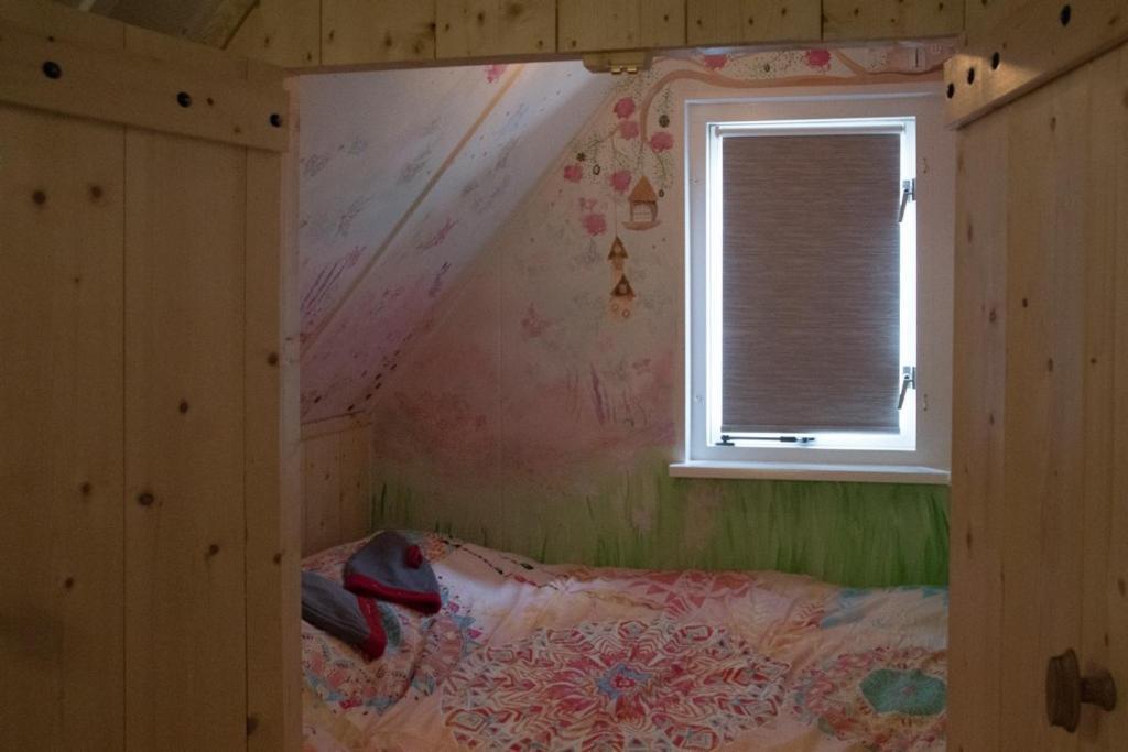 Groepsaccommodatie Kom In De Bedstee Sprookje Winterswijk Esterno foto